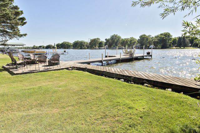 413 S Emerald Dr, Mchenry, IL 60051 photo 24