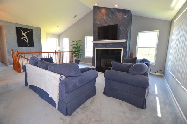 2340 Georgetown Cir, Aurora, IL 60503 photo 4