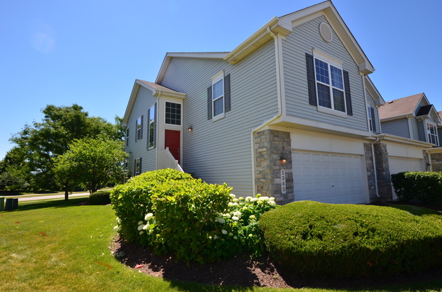 2340 Georgetown Cir, Aurora, IL 60503 photo 1