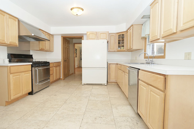 7100 Stonewier, Mchenry, IL 60050 photo 7