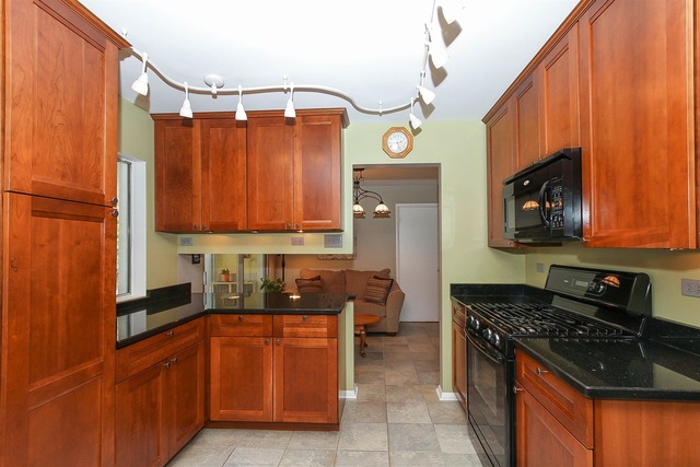 1025 Martingale Dr, Bartlett, IL 60103 photo 6