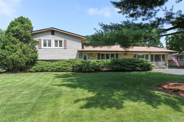 1025 Martingale Dr, Bartlett, IL 60103 photo 1