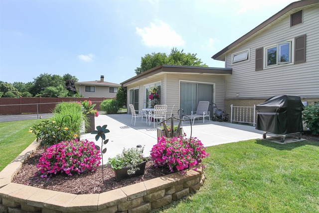 1025 Martingale Dr, Bartlett, IL 60103 photo 22