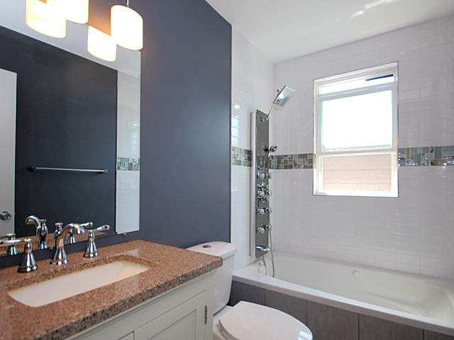 8439 S Essex Ave, Chicago, IL 60617 photo 9