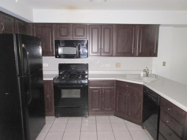 735 Brookvale Dr #B, Wheeling, IL 60090 photo 7