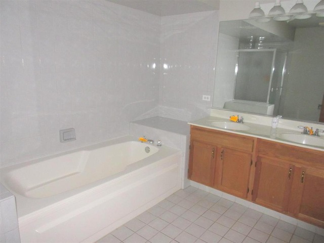 735 Brookvale Dr #B, Wheeling, IL 60090 photo 12