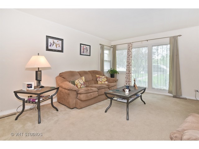 1810 Main St, Evanston, IL 60202 photo 2