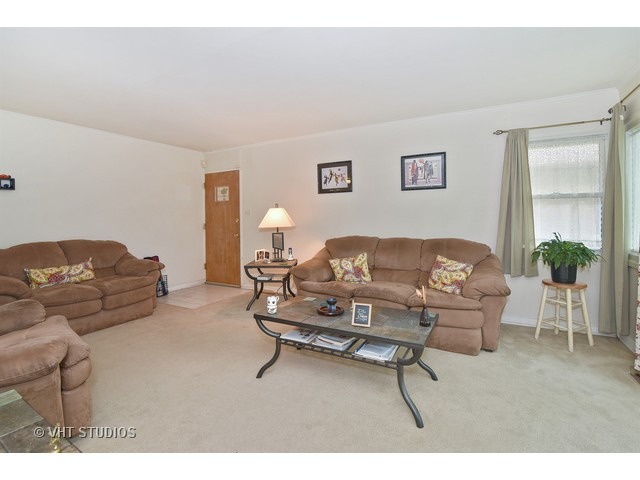 1810 Main St, Evanston, IL 60202 photo 3