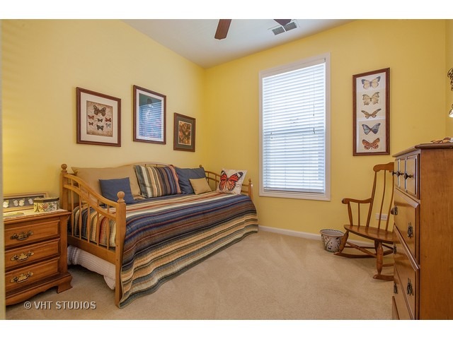 2820 Beacon Point Cir, Elgin, IL 60124 photo 8