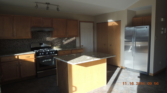2210 Timber Trl, Plainfield, IL 60586 photo 5