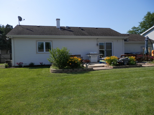 417 E Chippendale Dr, Bartlett, IL 60103 photo 9
