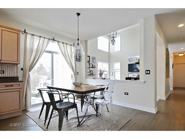 603 Eagle Brook Ln, Naperville, IL 60565 photo 6