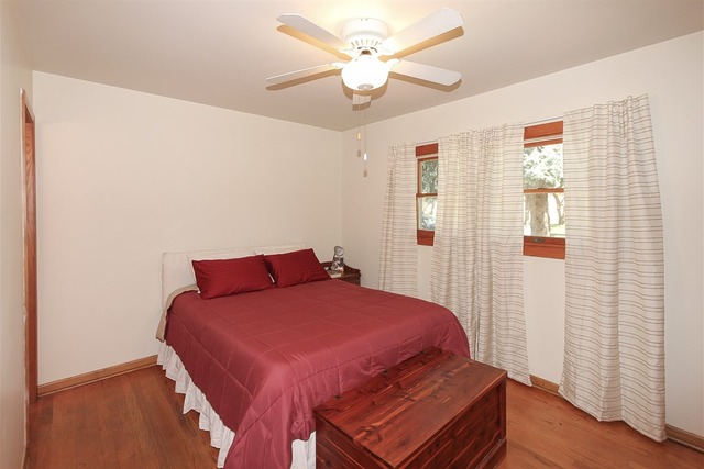 225 Amherst Ave, Des Plaines, IL 60016 photo 14