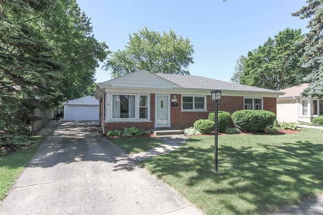225 Amherst Ave, Des Plaines, IL 60016 photo 2