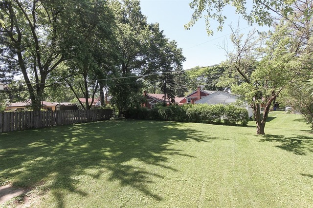 225 Amherst Ave, Des Plaines, IL 60016 photo 21