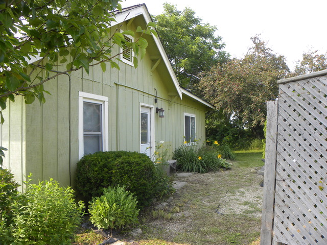 1325 E State St, Sycamore, IL 60178 photo 2
