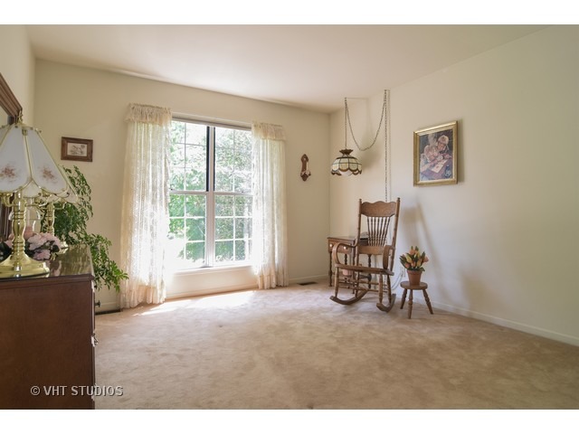 784 Red Oak Dr, Bartlett, IL 60103 photo 15
