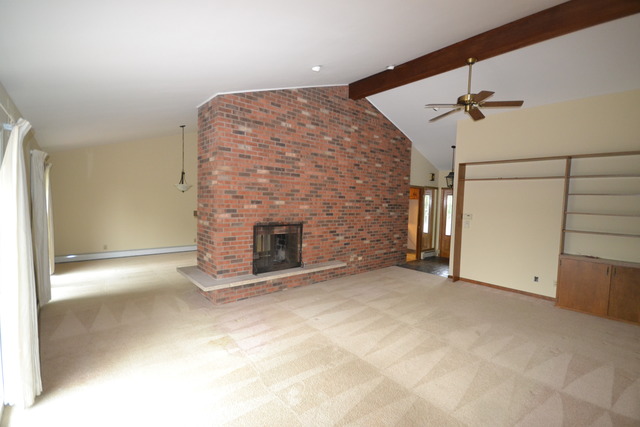37 W239 Olwin Dr, Elgin, IL 60124 photo 2