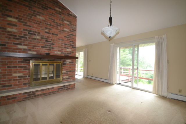 37 W239 Olwin Dr, Elgin, IL 60124 photo 4