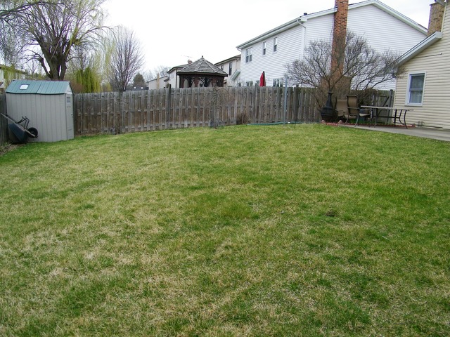 1098 Captains Ln, Wheeling, IL 60090 photo 3