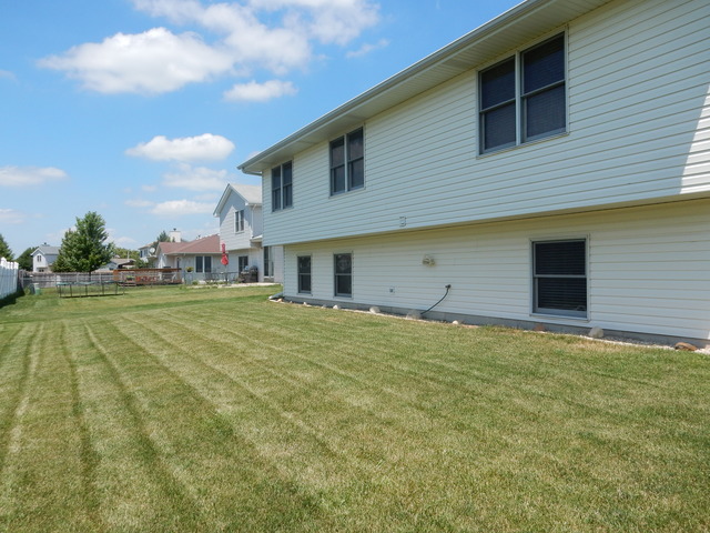 1811 Great Falls Dr, Plainfield, IL 60586 photo 18