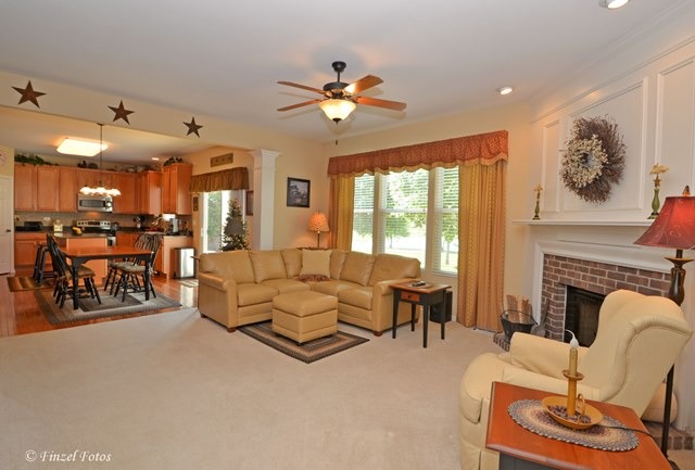7 Steiner Ct, Algonquin, IL 60102 photo 8