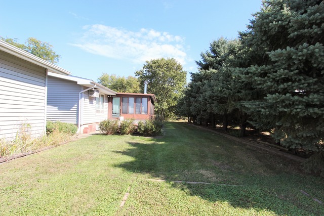 132 E Birchlawn St, Seneca, IL 61360 photo 21