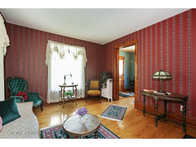 721 N Spring St, Elgin, IL 60120 photo 3