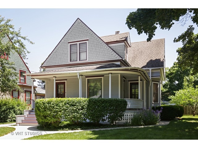 721 N Spring St, Elgin, IL 60120 photo 1