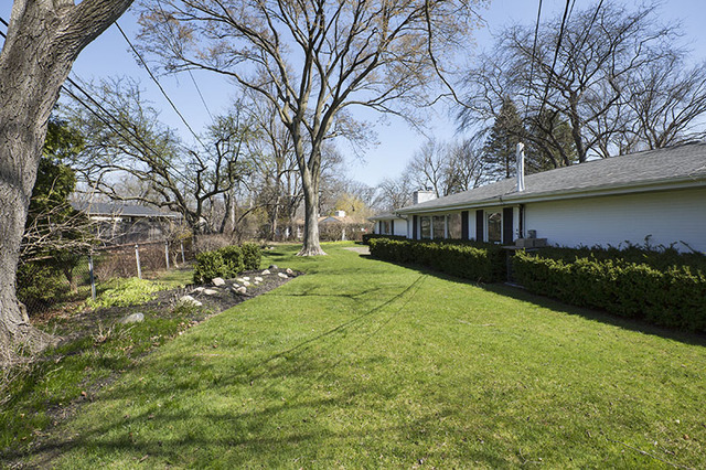 918 Lee Rd, Northbrook, IL 60062 photo 14