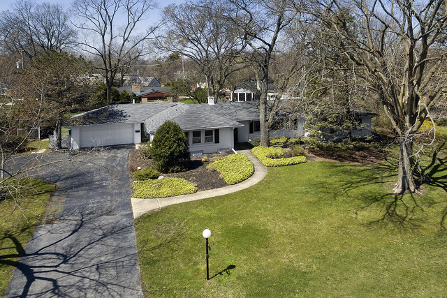 918 Lee Rd, Northbrook, IL 60062 photo 2