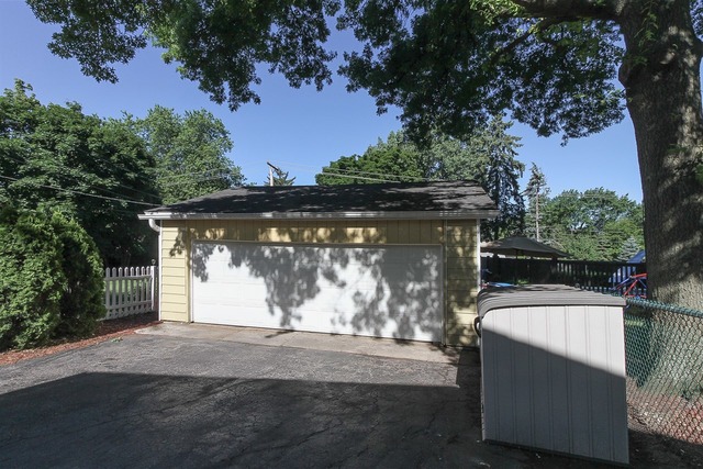 212 Pinecroft Dr, Roselle, IL 60172 photo 24