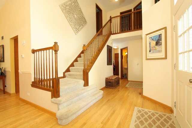 464 Snow Drift Cir, Bartlett, IL 60103 photo 2