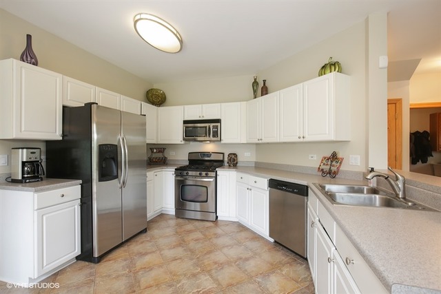 106 Westridge Blvd, Bartlett, IL 60103 photo 7