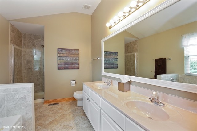 106 Westridge Blvd, Bartlett, IL 60103 photo 16