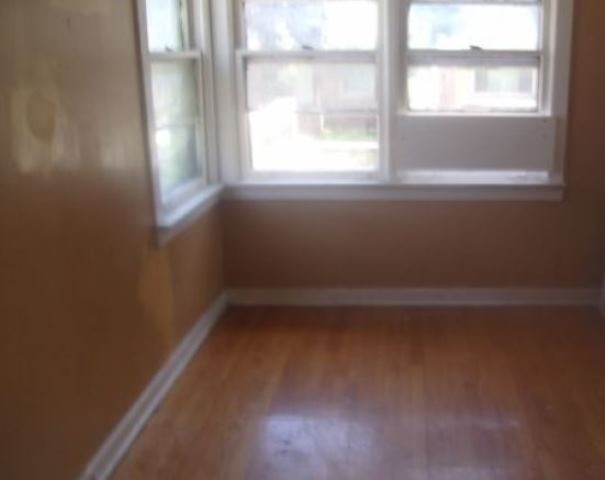 8918 S University Ave, Chicago, IL 60619 photo 5