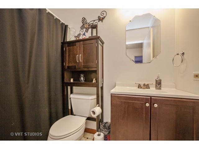 1820 Sheffield Dr, Elgin, IL 60123 photo 8