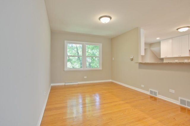 1609 E Cedar Ln, Mount Prospect, IL 60056 photo 7