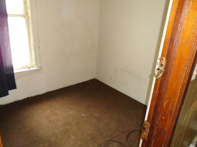 11934 S Lowe Ave, Chicago, IL 60628 photo 17