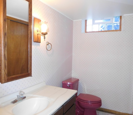 342 E Hilton Ave, Addison, IL 60101 photo 9