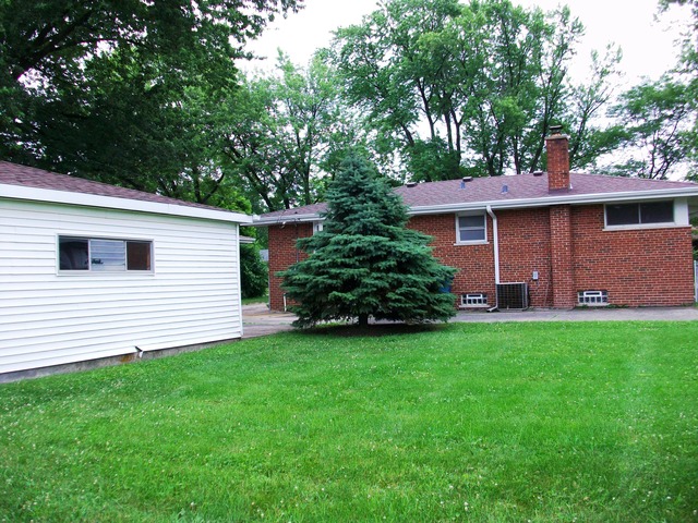 342 E Hilton Ave, Addison, IL 60101 photo 13