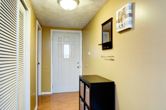 440 Olive St, Hoffman Estates, IL 60169 photo 6