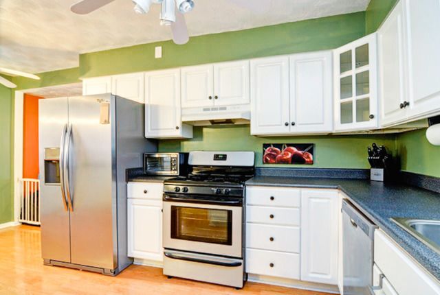 440 Olive St, Hoffman Estates, IL 60169 photo 9