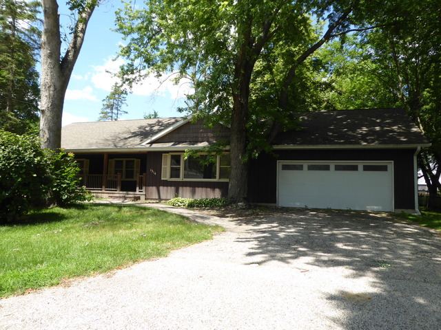 1314 Lowe Dr, Algonquin, IL 60102 photo 1