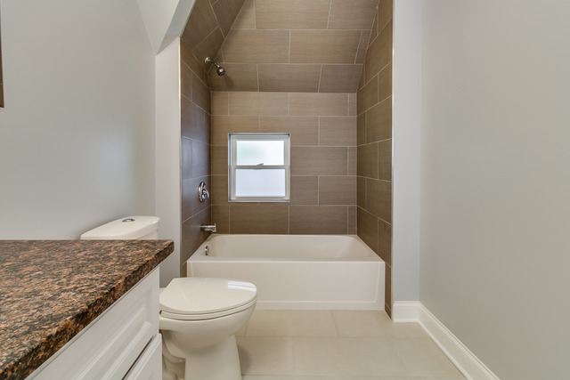 2819 E 76th St, Chicago, IL 60649 photo 14