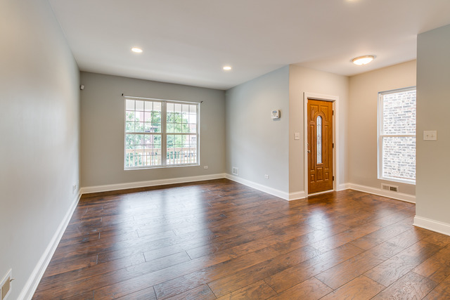 2819 E 76th St, Chicago, IL 60649 photo 5