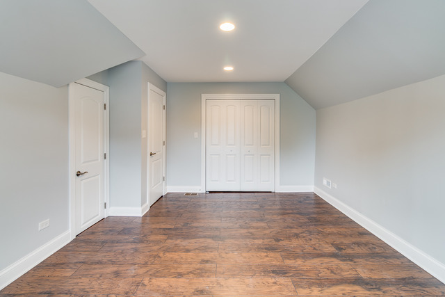 2819 E 76th St, Chicago, IL 60649 photo 12