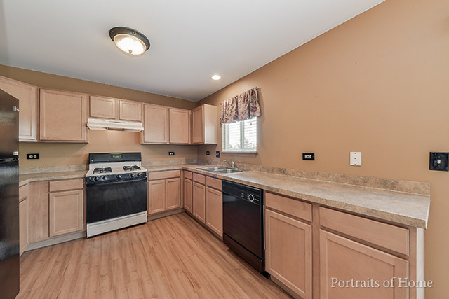 6821 Sahara Dr, Plainfield, IL 60586 photo 4