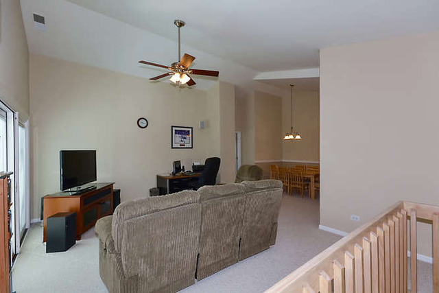 1311 Longacre Ln, Wheeling, IL 60090 photo 9