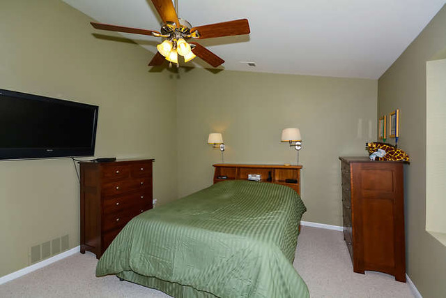 1311 Longacre Ln, Wheeling, IL 60090 photo 14
